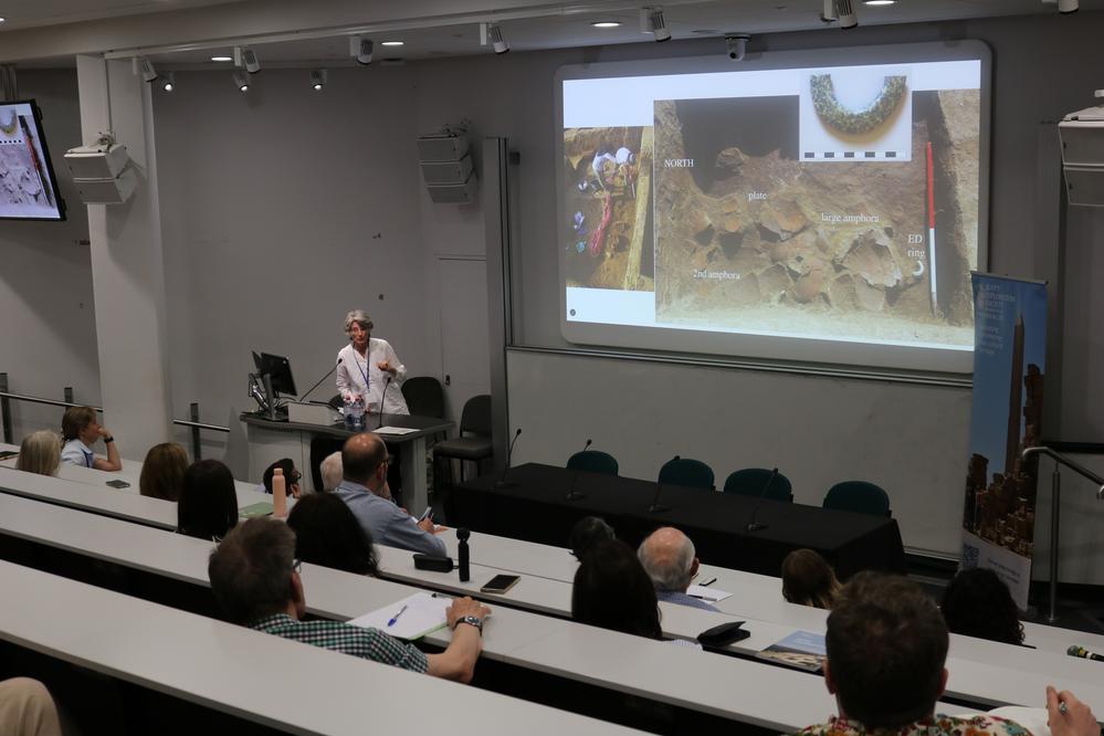 25 07 12_Wilson_Delta Dynasties_Presenting pottery
