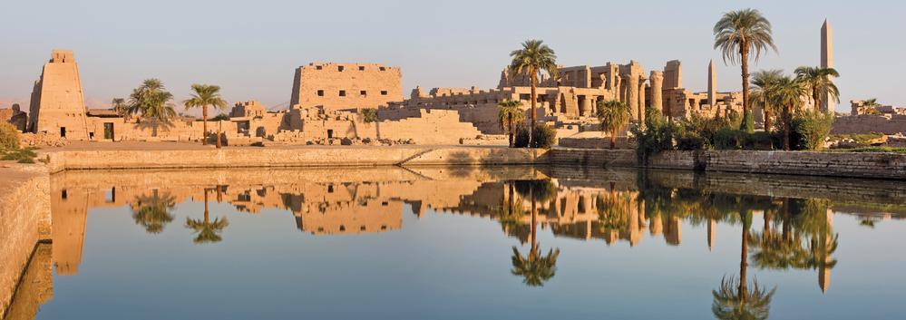 Karnak sacred lake.jpg