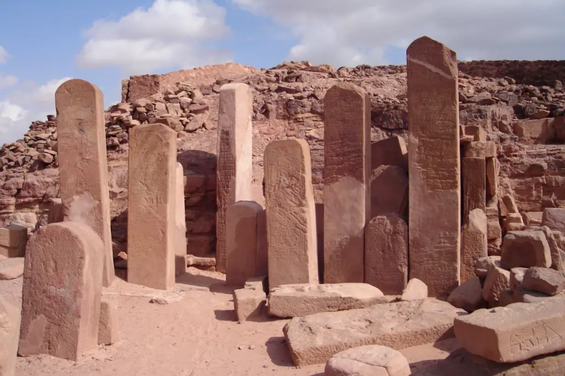 Clayton_Middle Egyptian Reading Texts_Stelae_Temple of Hathor, Serabit el-Khadim, South Sinai, Egypt