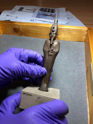 Petrie Museum_Osiris_Handling image