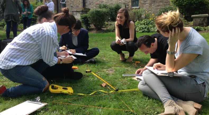 Dr Anna Stevens teaches students during the 2016 Egyptian Archaeology Skills School