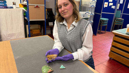 Maia Nolan_Intern_Islamic pottery from Fustat_Margaret Drower_EES.OBJ.05.018