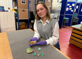 Maia Nolan_Intern_Islamic pottery from Fustat_Margaret Drower_EES.OBJ.05.018