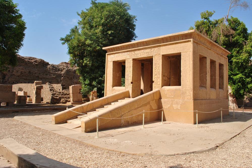 White Chapel, Karnak, Luxor.JPG