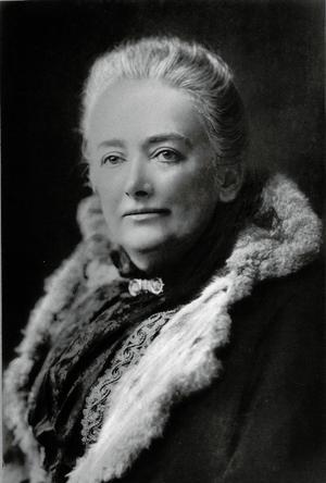 Portrait Amelia Edwards.jpg