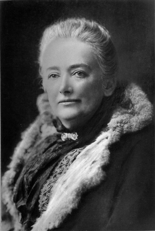 Portrait Amelia Edwards.jpg