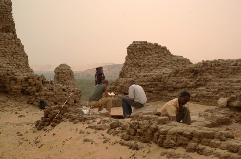 Surveying the standing remains at Shalfak. &copy; Claudia N&auml;ser.