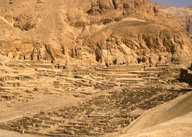 Naeser_Life and Death at New Kingdom Deir el-Medina_Village