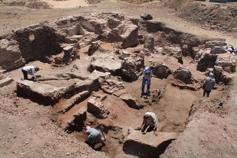 23 10 01_Funding for Research_Roman Bath at Hermopolis Magna.jpeg