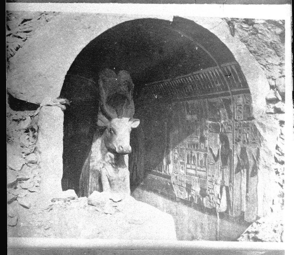 Hathor at Deir el-Bahari.jpg