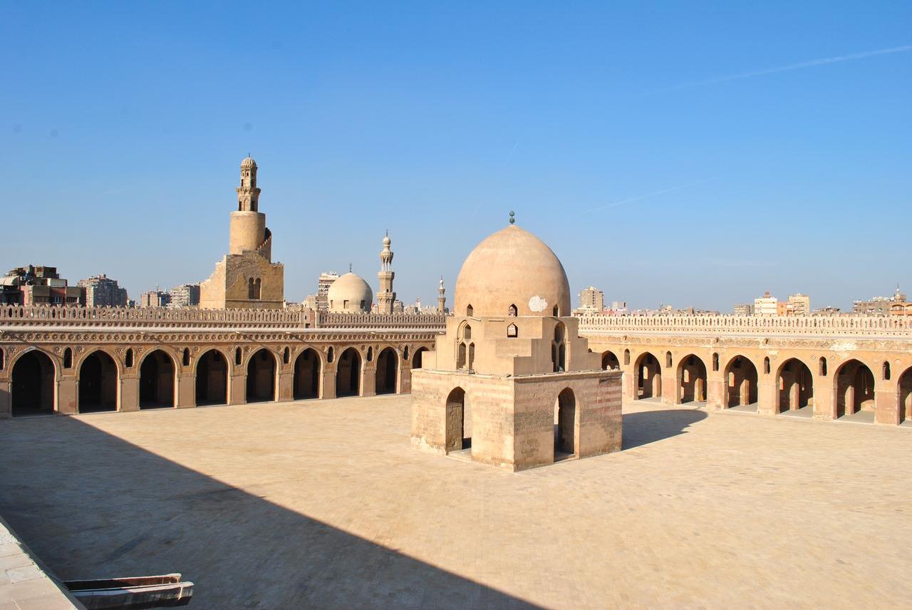 24 04 02 Graves_Egypt's forgotten wonder: The lost city of Ibn Tulun_mosque_courtyard