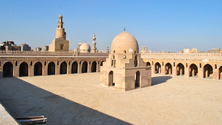 24 04 02 Graves_Egypt's forgotten wonder: The lost city of Ibn Tulun_mosque_courtyard